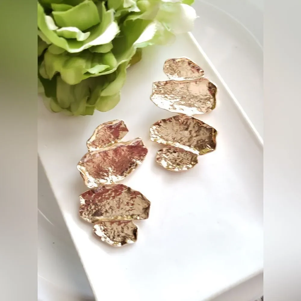 Zara Textured Golden Earrings